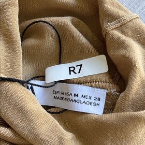 R7, Zara Long Sleeve Shirt Tan color